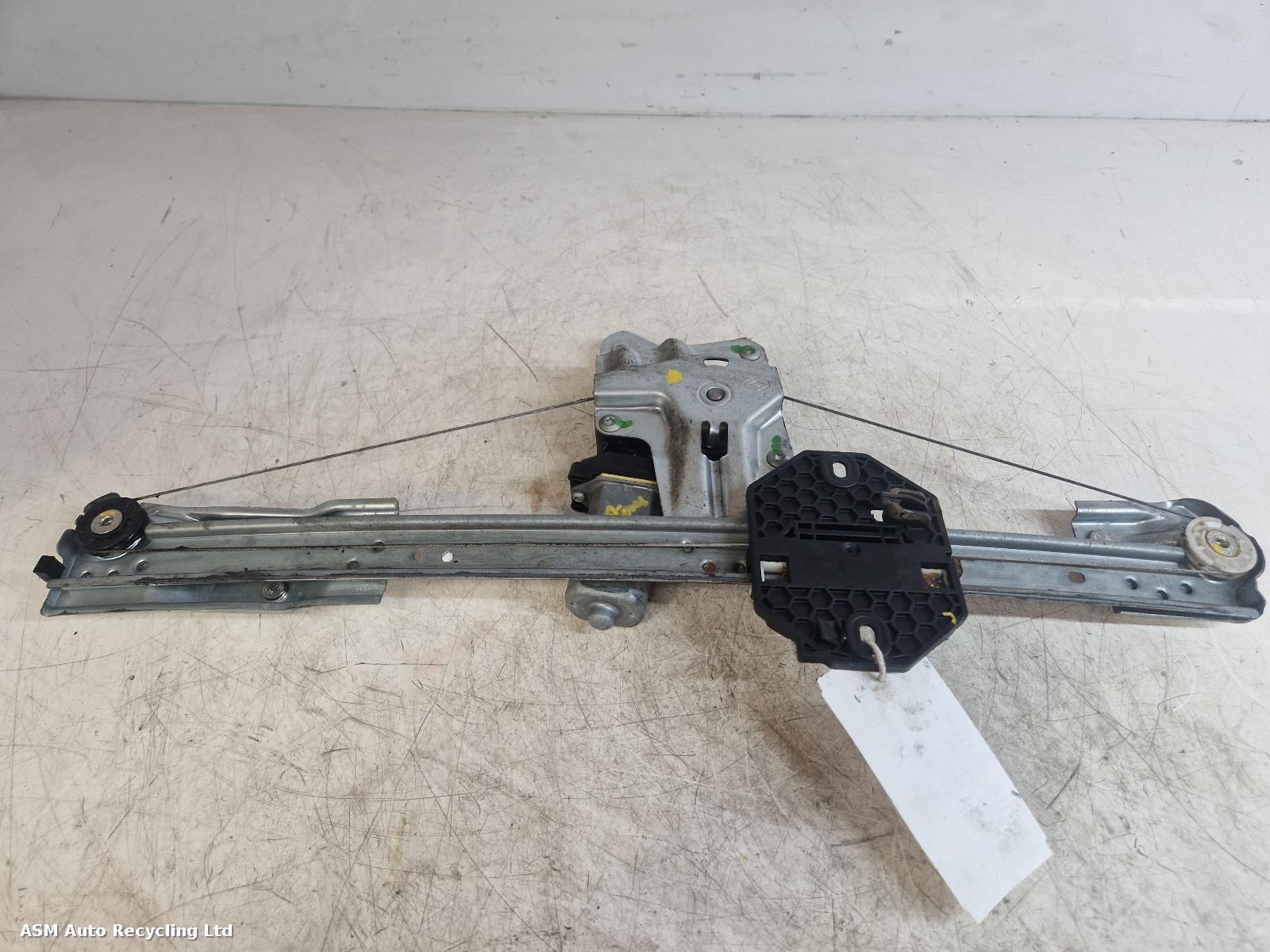 View Auto part RF Window Regulator Dacia Sandero Stepway 2015