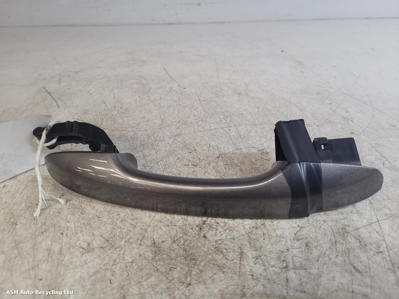 View Auto part Door Handle Volkswagen Polo 2019