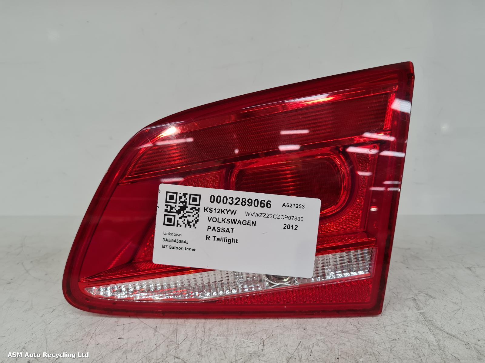 View Auto part R Taillight Volkswagen Passat 2012