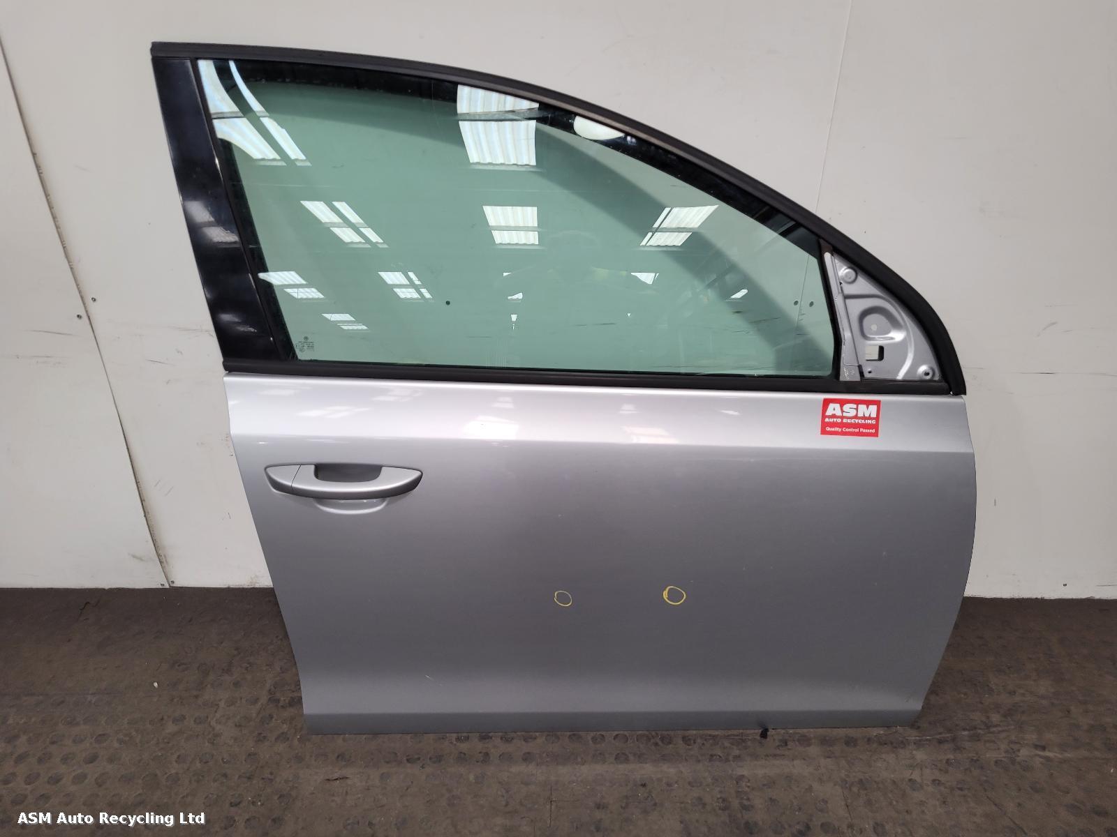View Auto part R Front Door Volkswagen Golf 2009