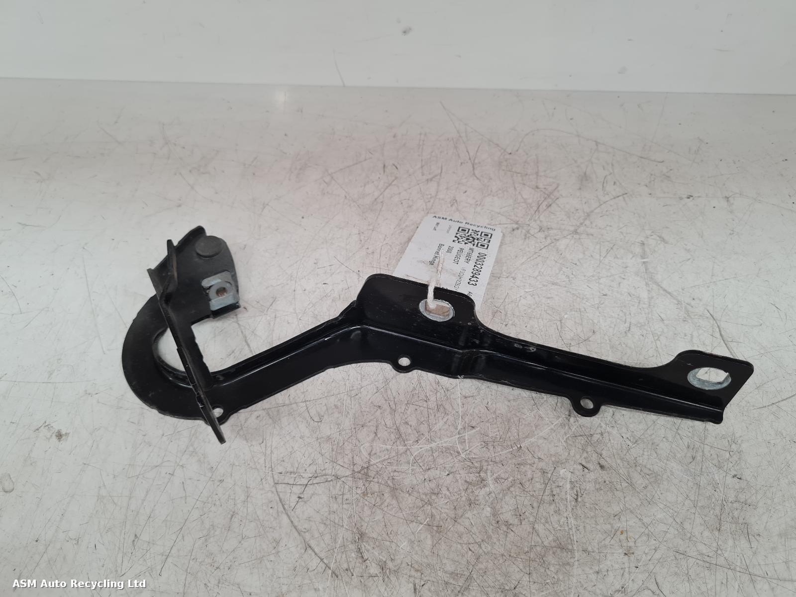 View Auto part Bonnet Hinge Peugeot 2008 2016
