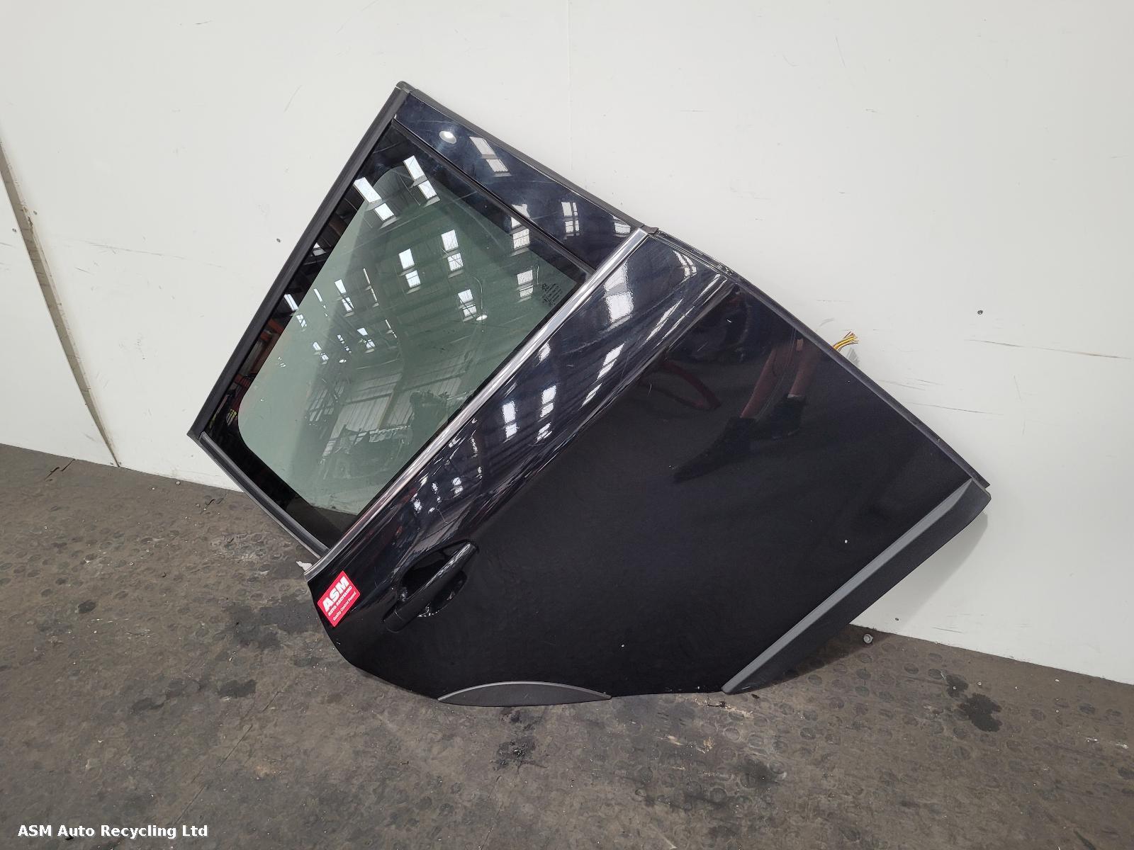 View Auto part R Rear Door Peugeot 2008 2016