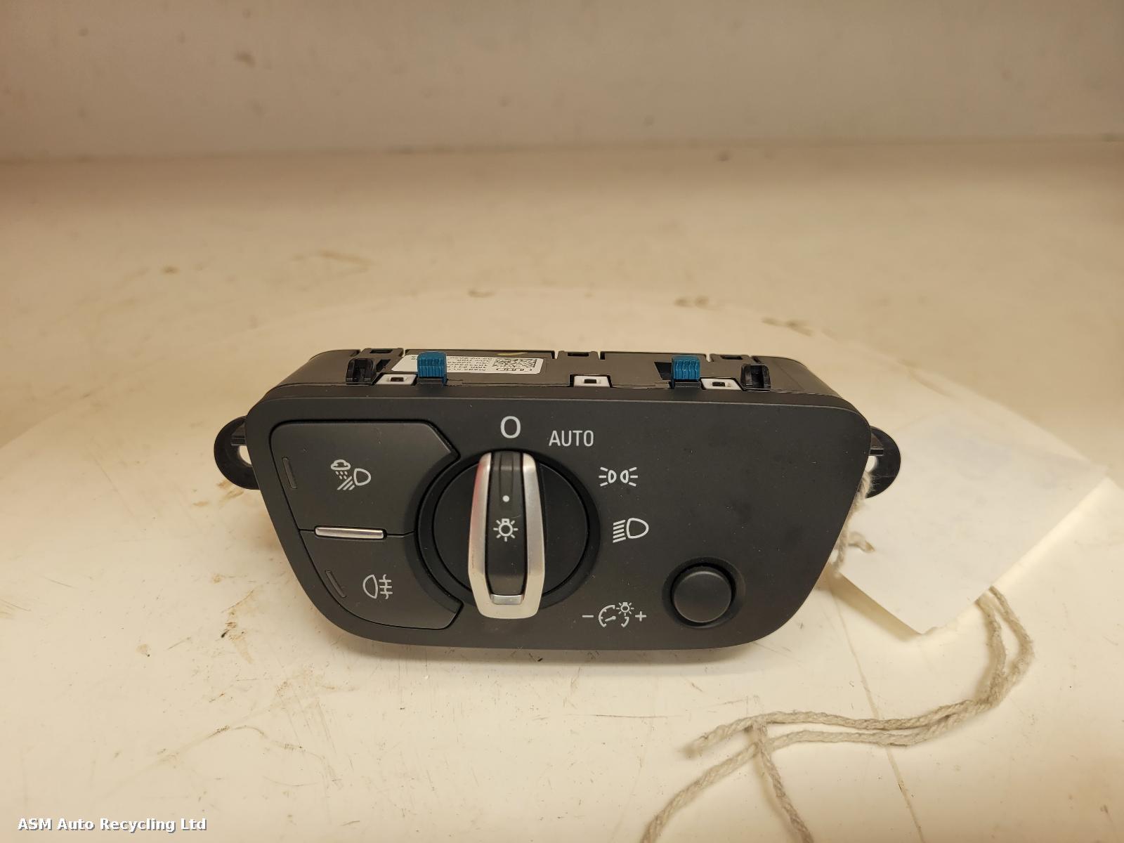 View Auto part Headlight Switch Audi A4 2020