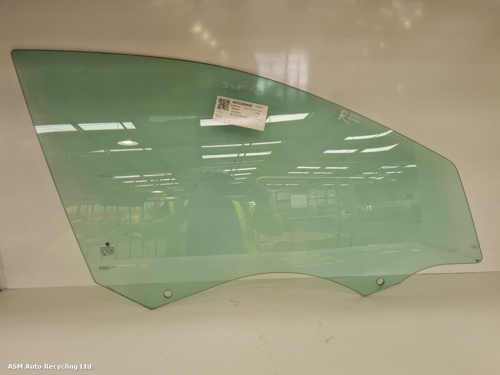 View Auto part RF Door Window Skoda Octavia 2016
