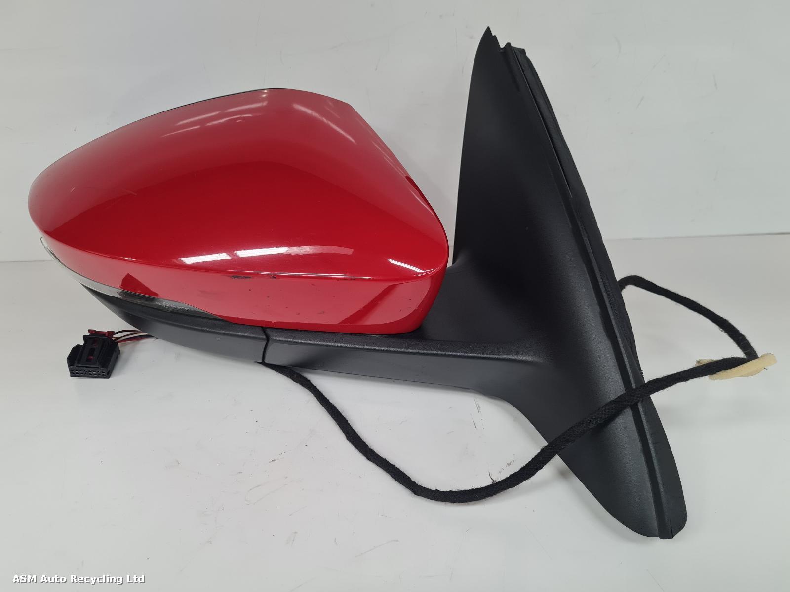 View Auto part R Door Mirror Skoda Octavia 2016