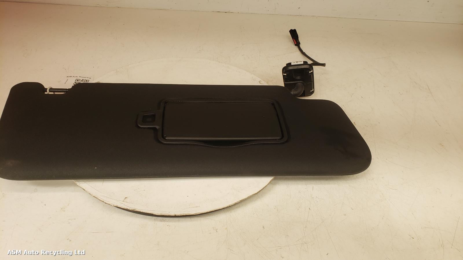 View Auto part Sun visor Land Rover Defender 2024