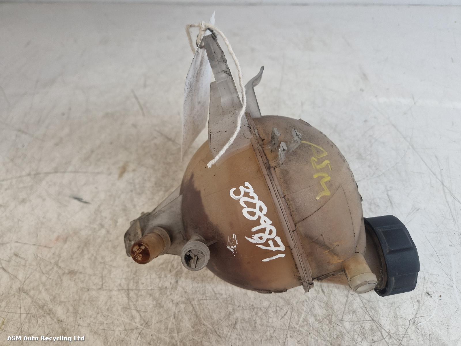 View Auto part Overflow Bottle Peugeot 207 2011
