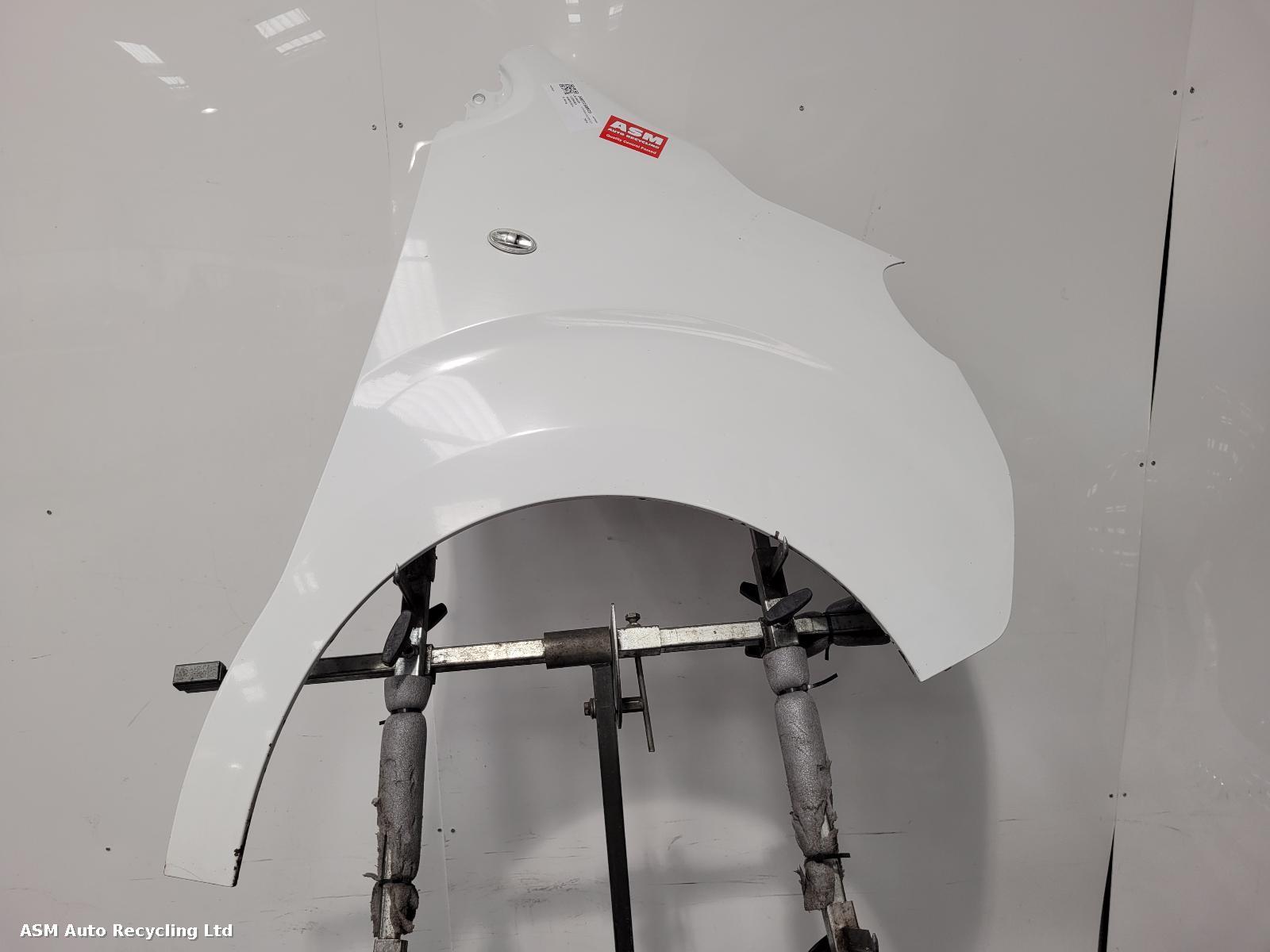 View Auto part R Wing Citroen Dispatch 2018