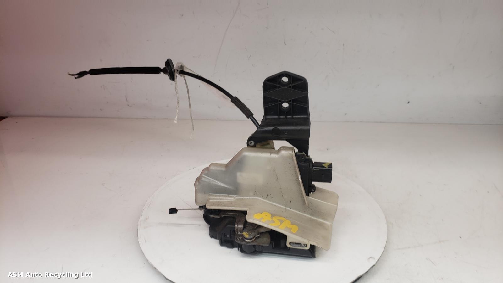 View Auto part Door Lock Assembly Volkswagen Passat 2005