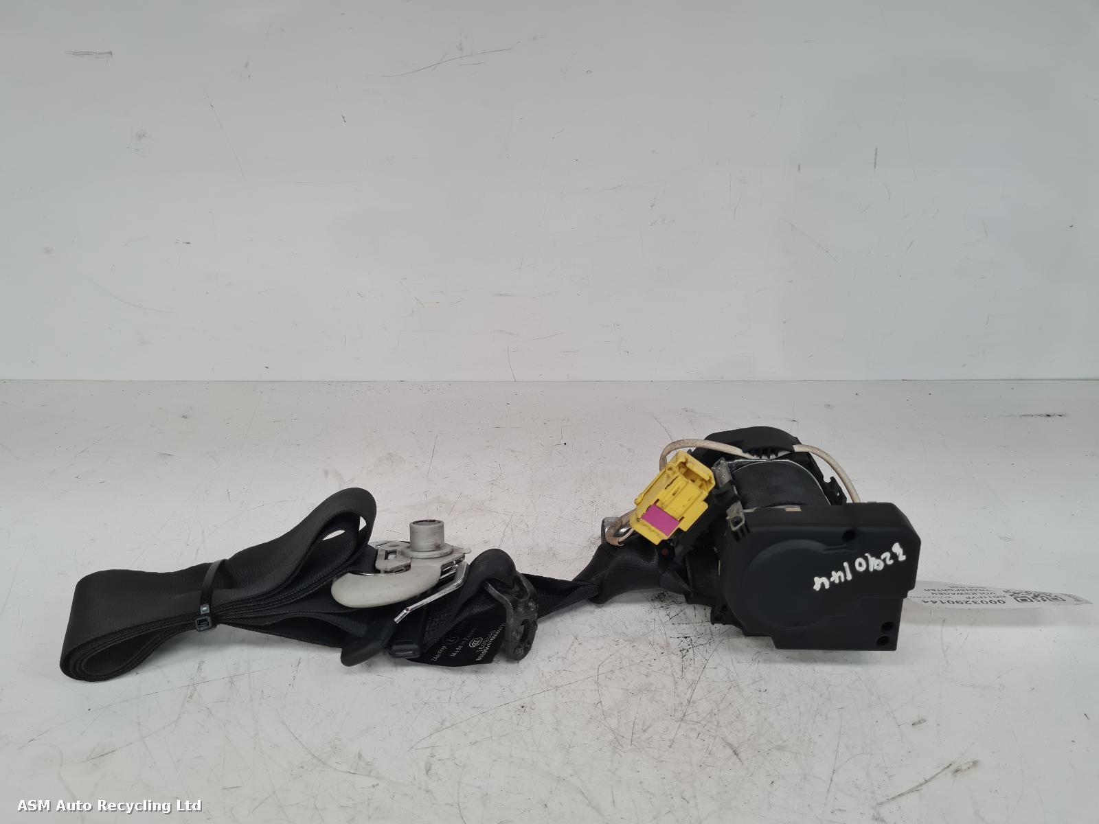 View Auto part Seat Belt Volkswagen Transporter 2011