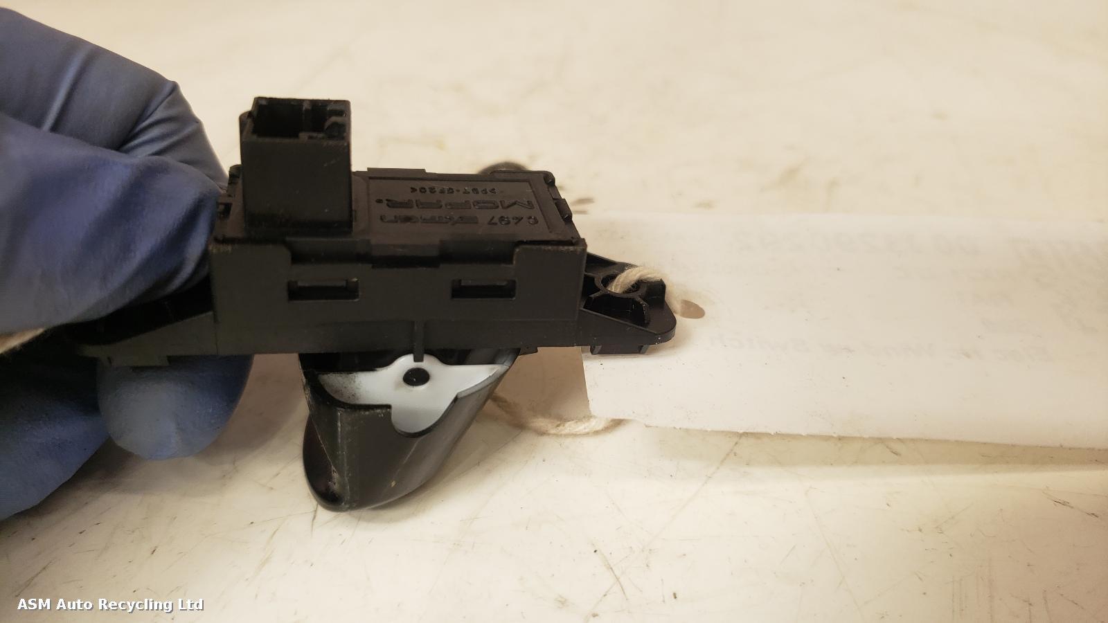 View Auto part Elect. Window Switch Fiat 500 2021