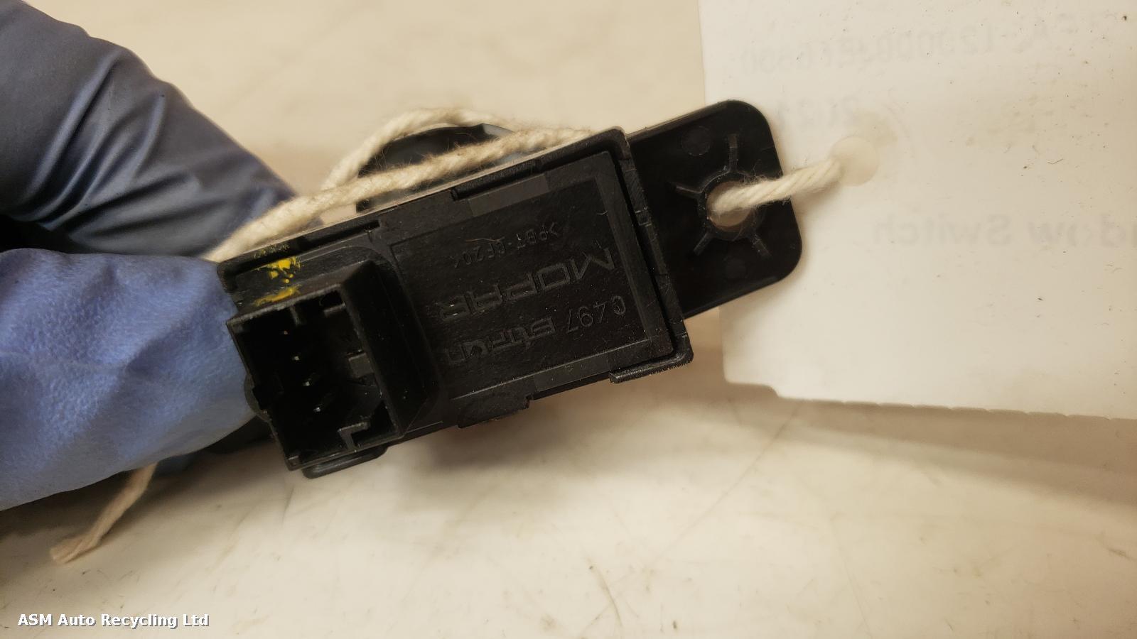 View Auto part Elect. Window Switch Fiat 500 2021