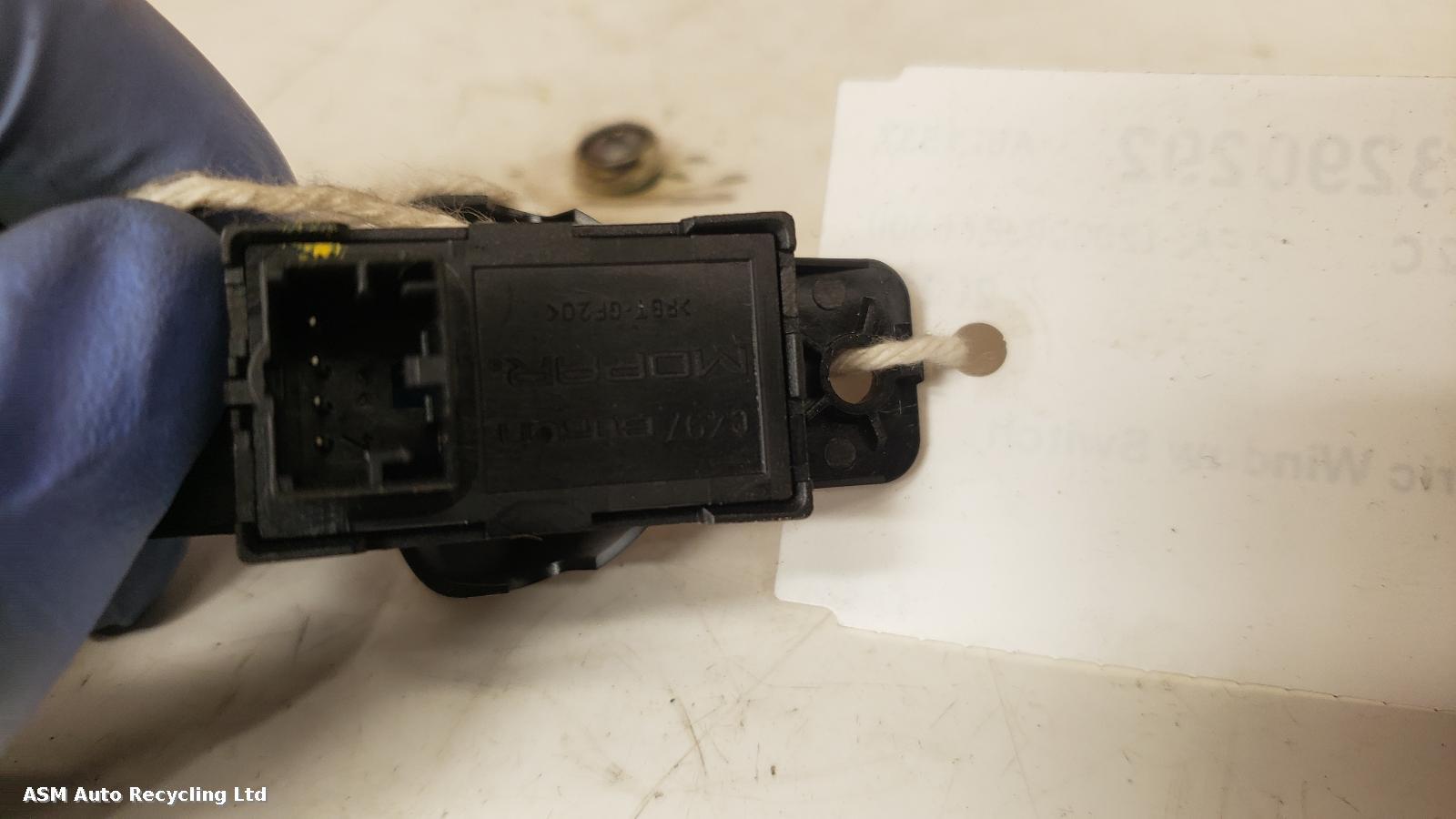 View Auto part Elect. Window Switch Fiat 500 2021