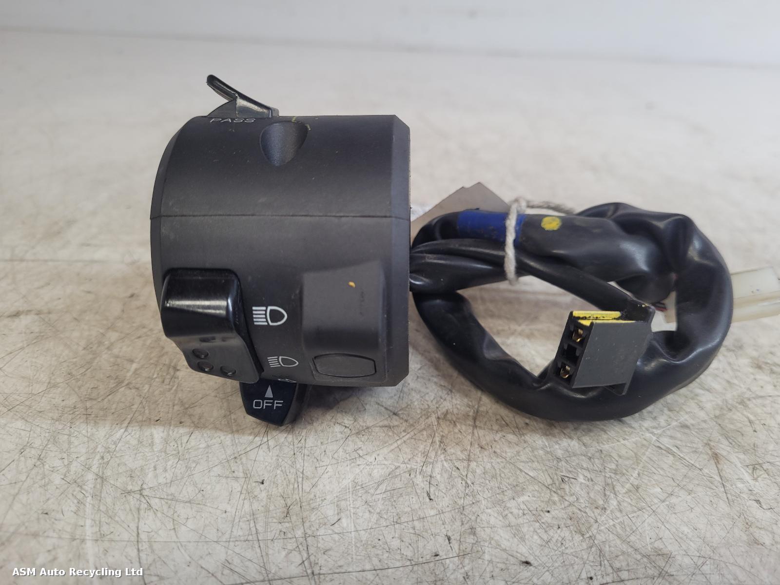 View Auto part LH Switch Gear Kawasaki Ninja 125 2026