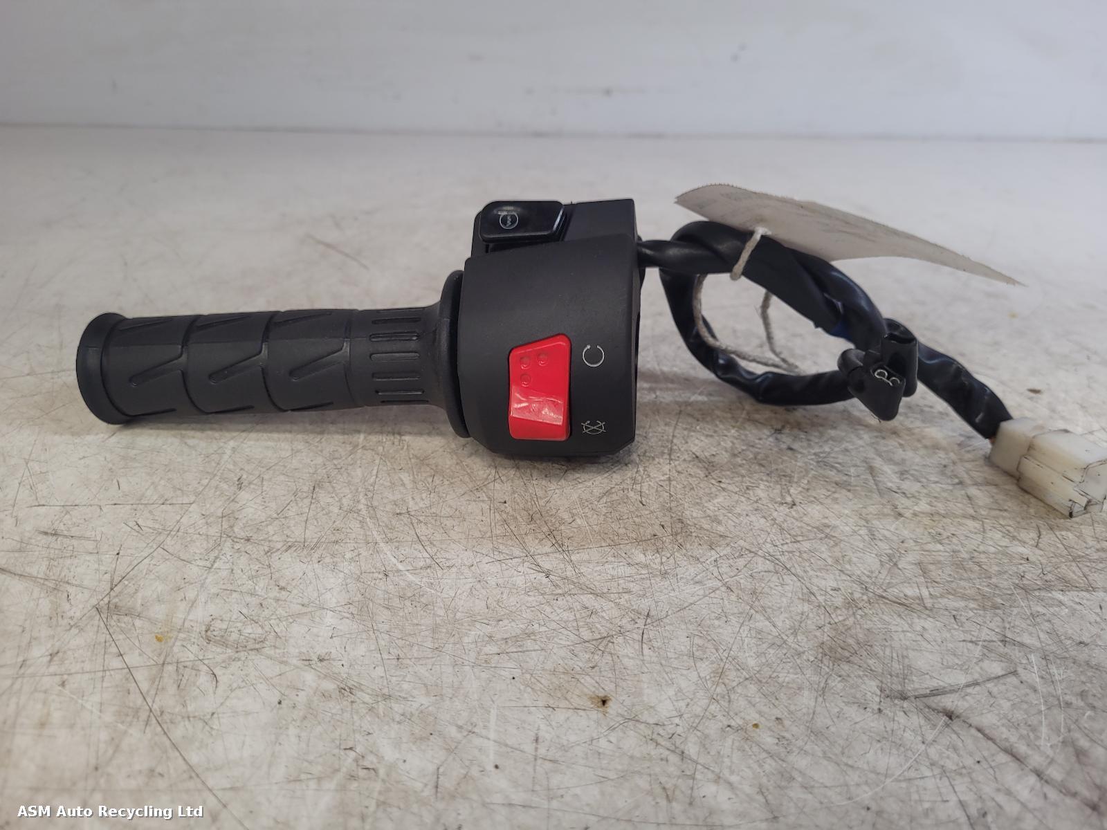 View Auto part RH Switch Gear Kawasaki Ninja 125 2026