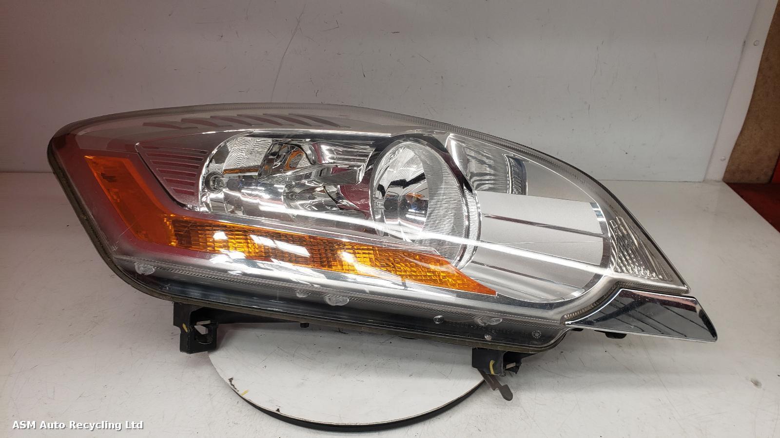 View Auto part R Headlamp Ford Kuga 2010