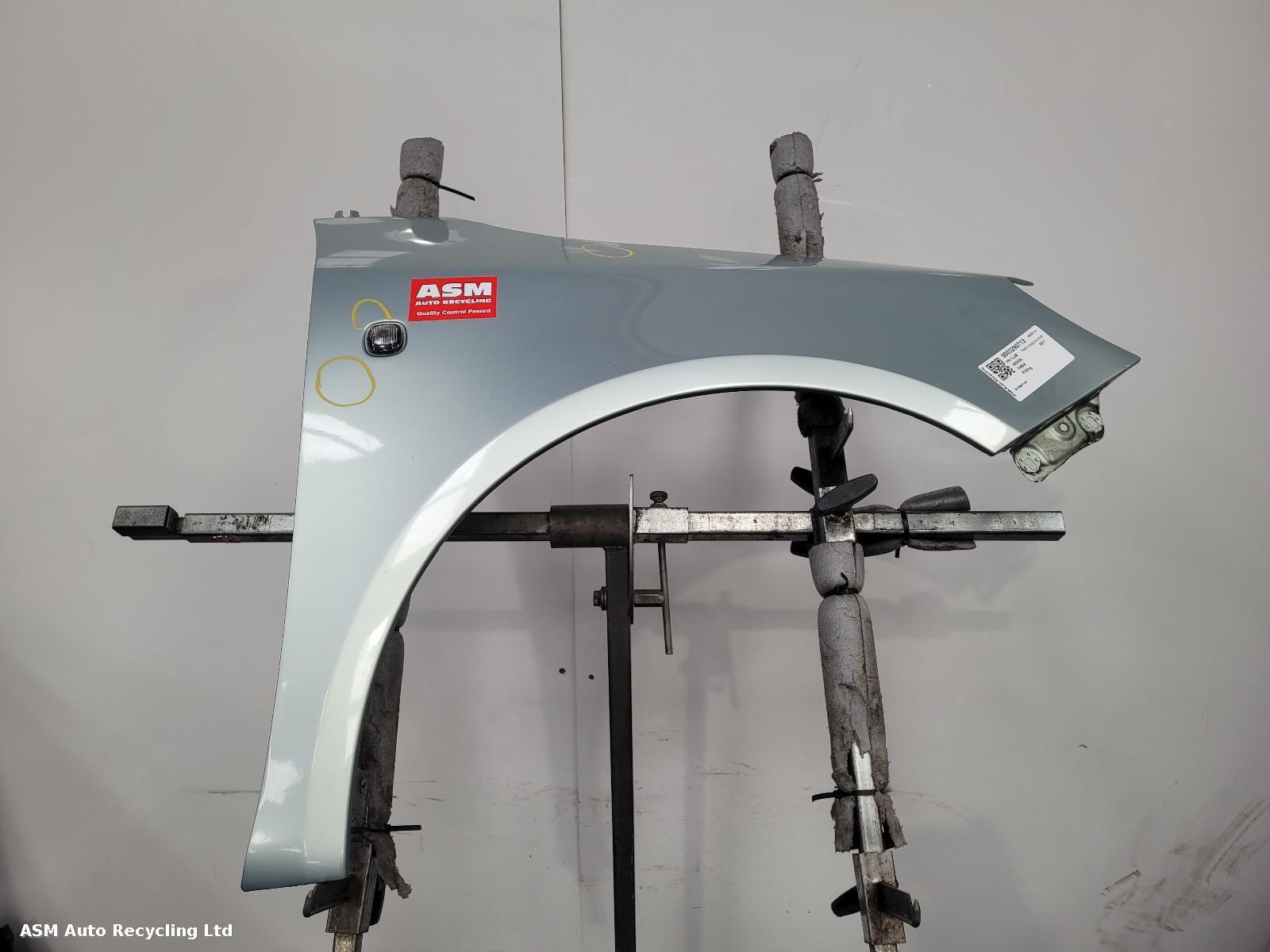 View Auto part R Wing Skoda Fabia 2011
