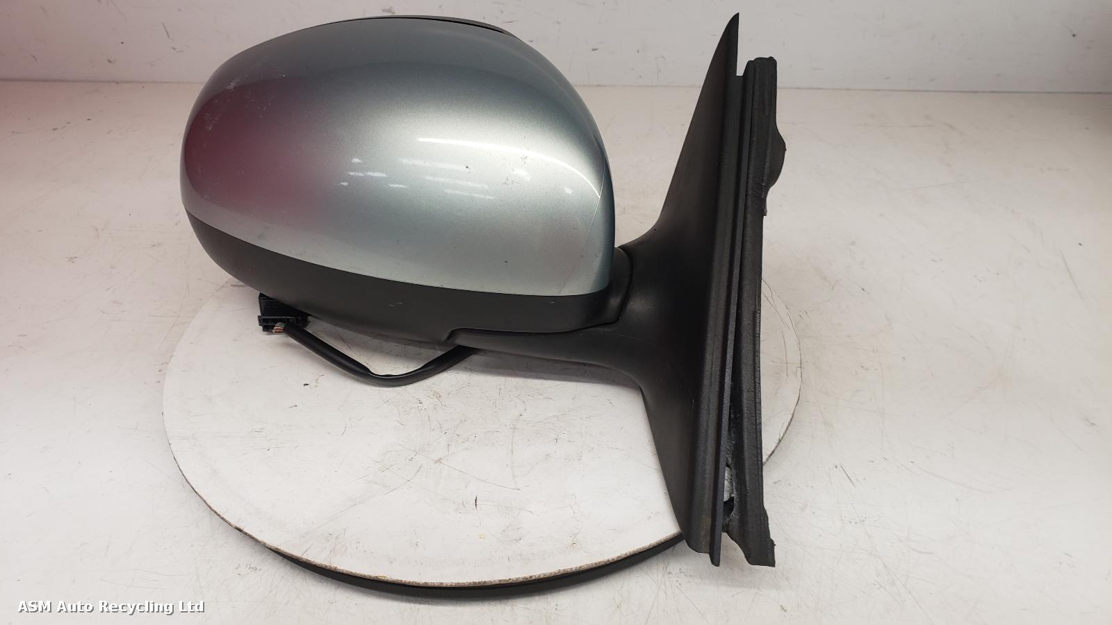 View Auto part R Door Mirror Skoda Fabia 2011