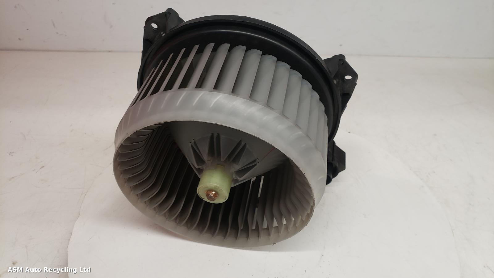 View Auto part Heater Motor/Assembly Toyota Yaris 2012