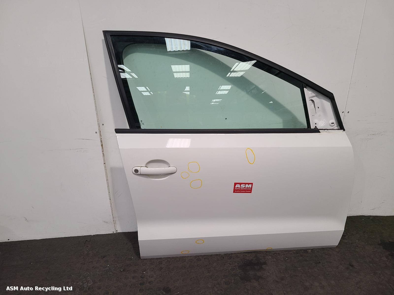View Auto part R Front Door Volkswagen Polo 2010