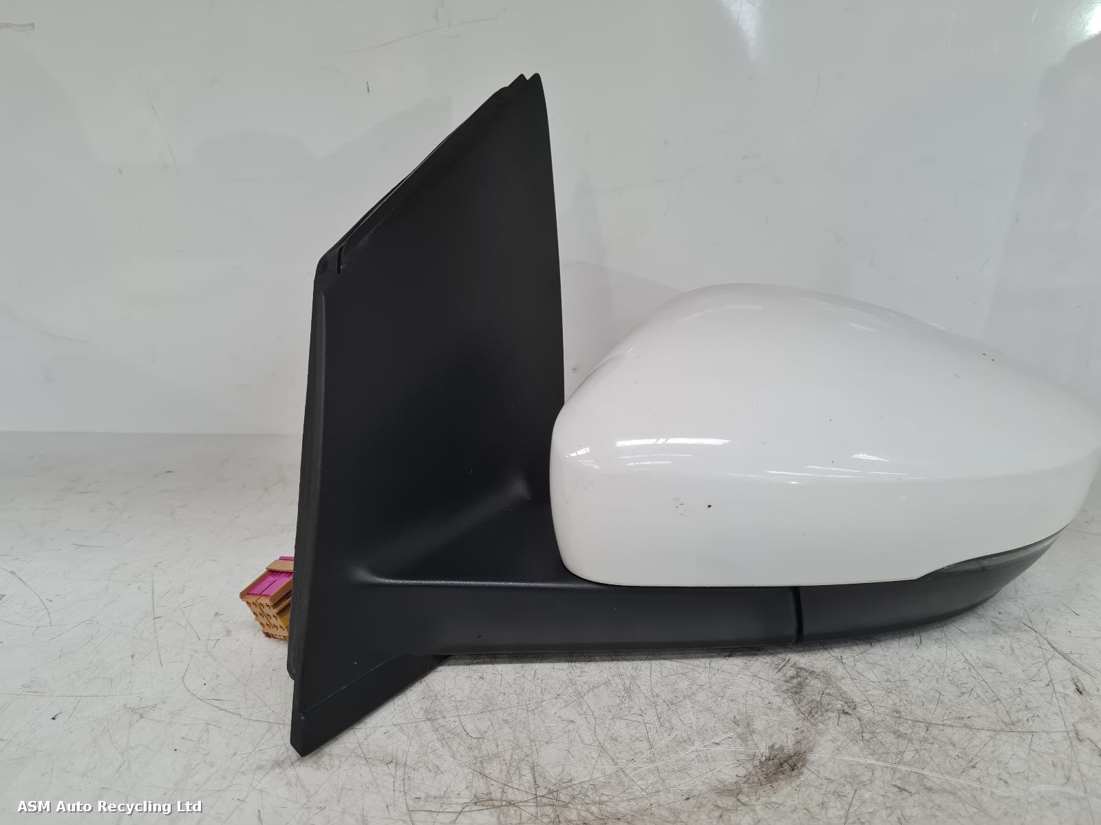 View Auto part L Door Mirror Volkswagen Polo 2010