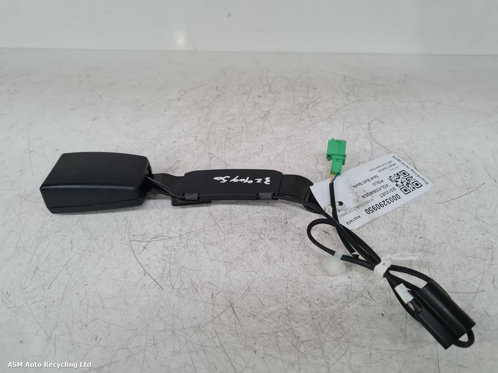 View Auto part Seat Belt Volkswagen Polo 2012