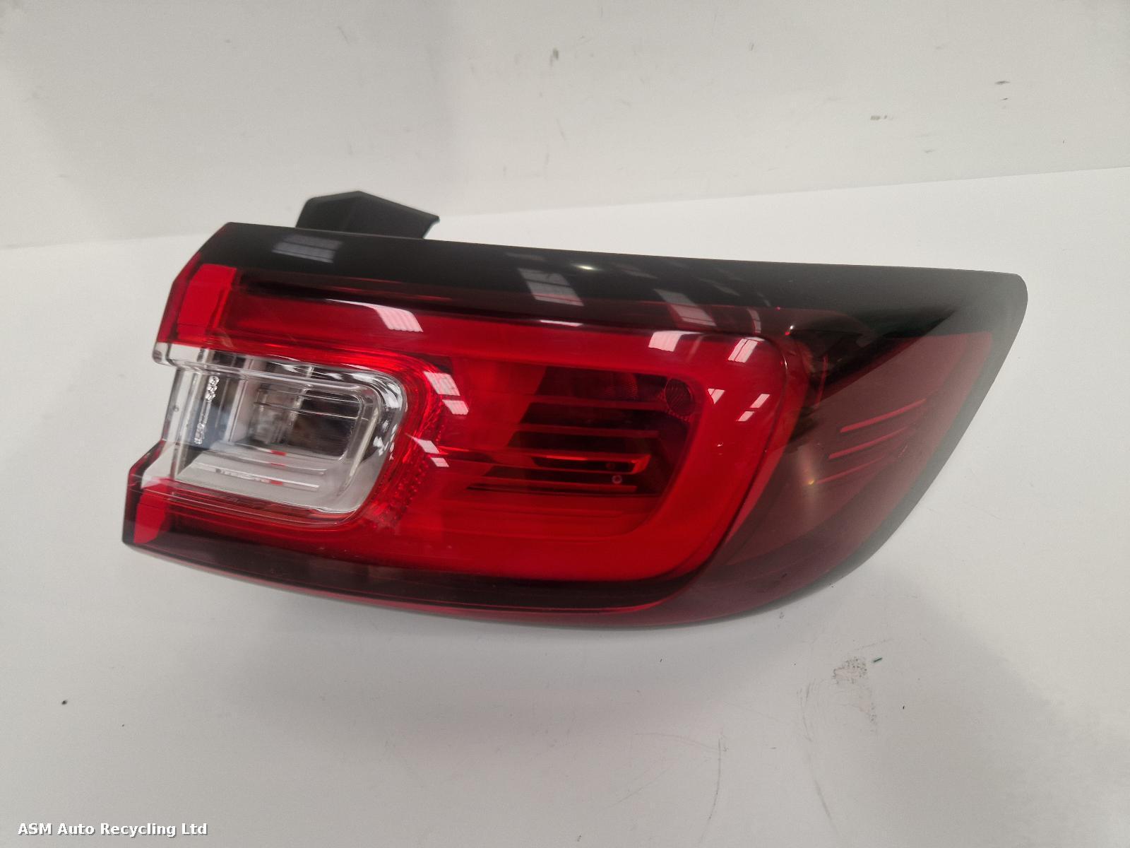View Auto part R Taillight Renault Clio 2017