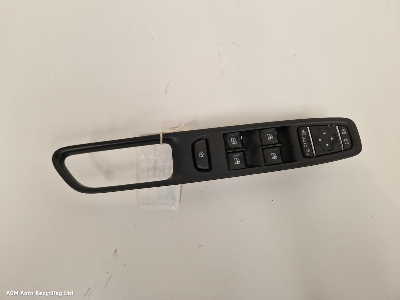 View Auto part Elect. Window Switch Renault Clio 2017