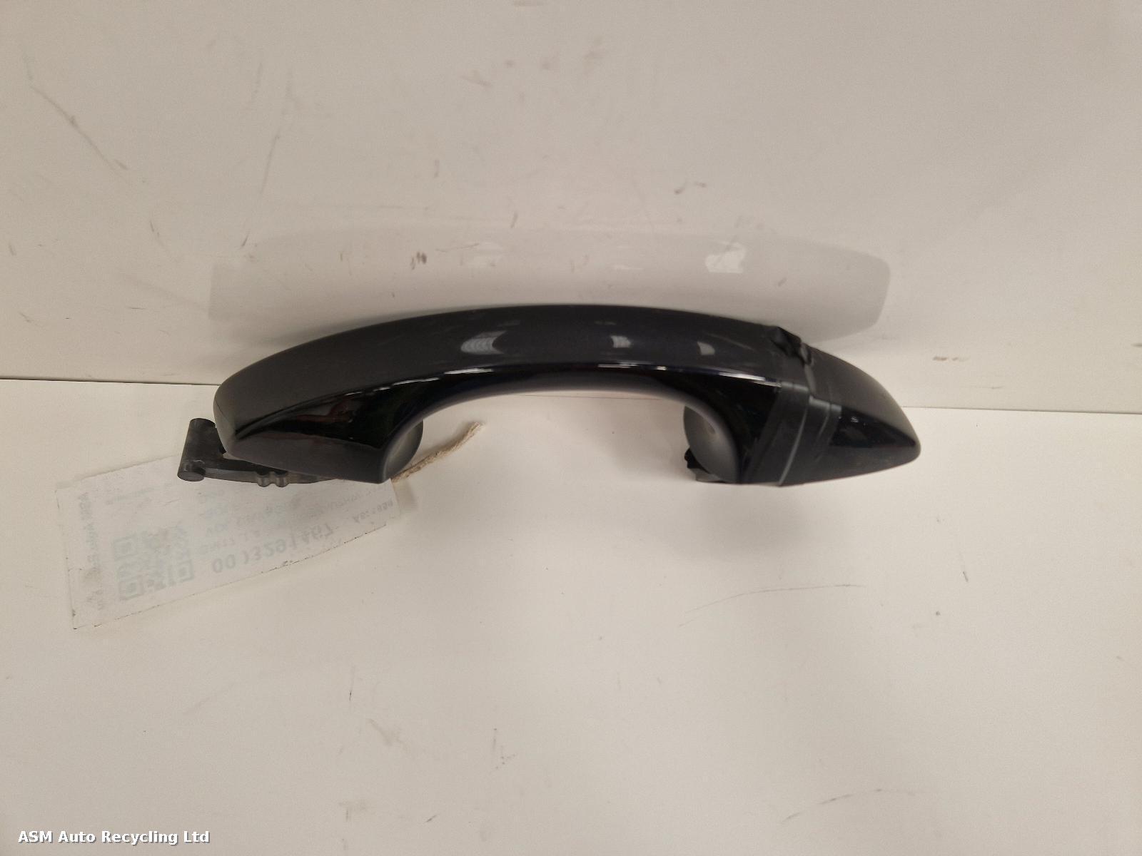 View Auto part Door Handle Volkswagen Golf 2017