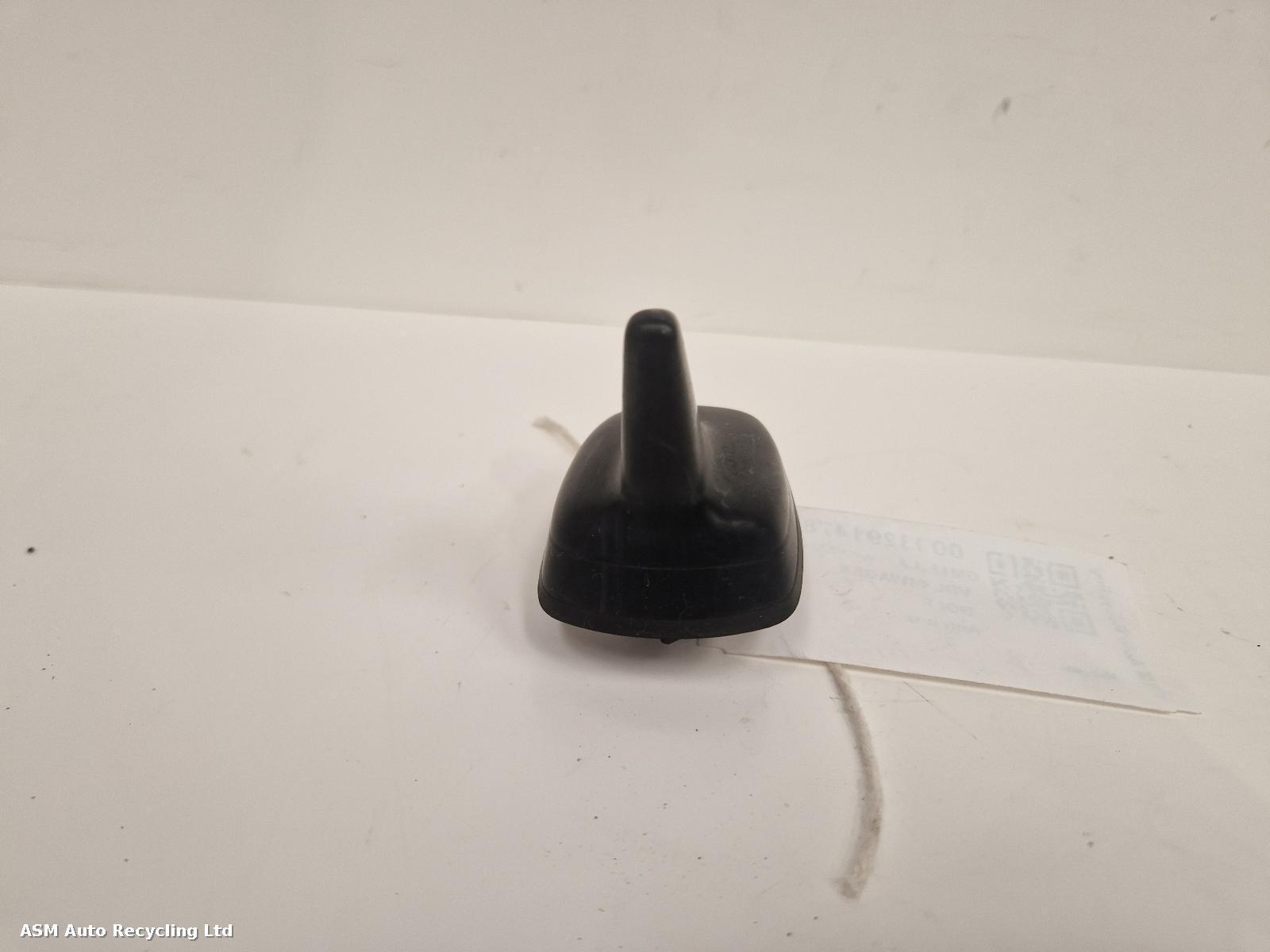 View Auto part Antenna Volkswagen Golf 2017