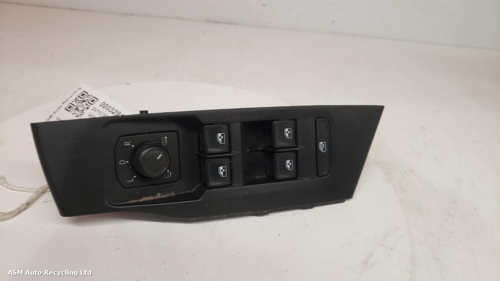 View Auto part Elect. Window Switch Volkswagen Polo 2021
