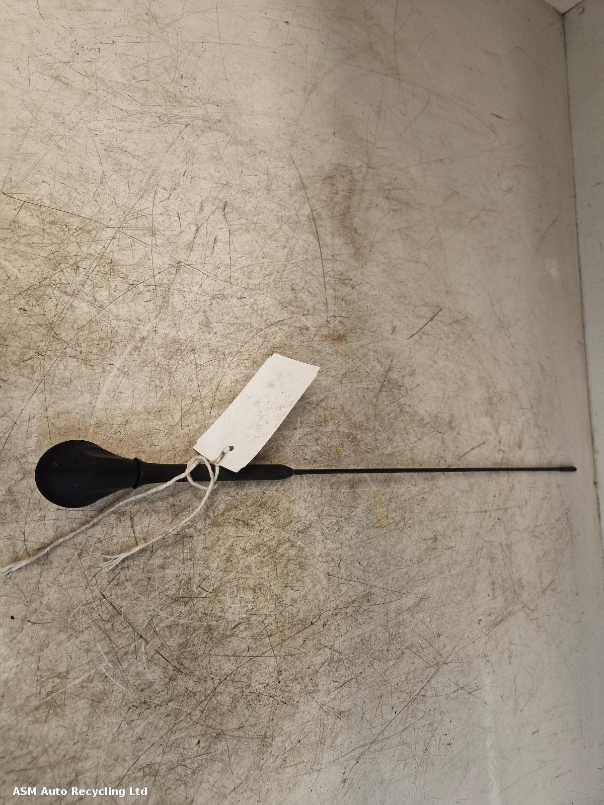 View Auto part Antenna Ford Fiesta 2011