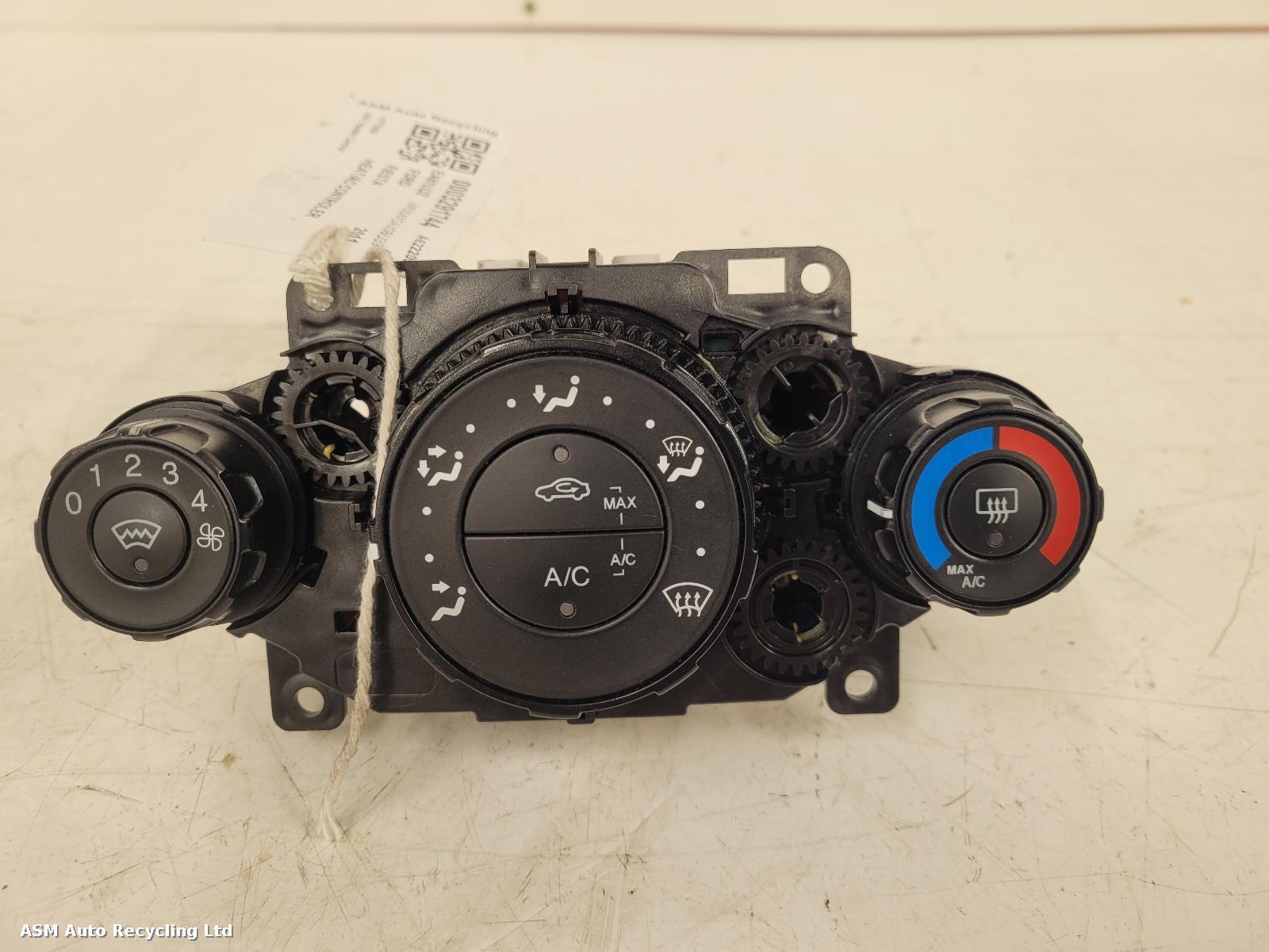 View Auto part Heater/AC Controller Ford Fiesta 2011