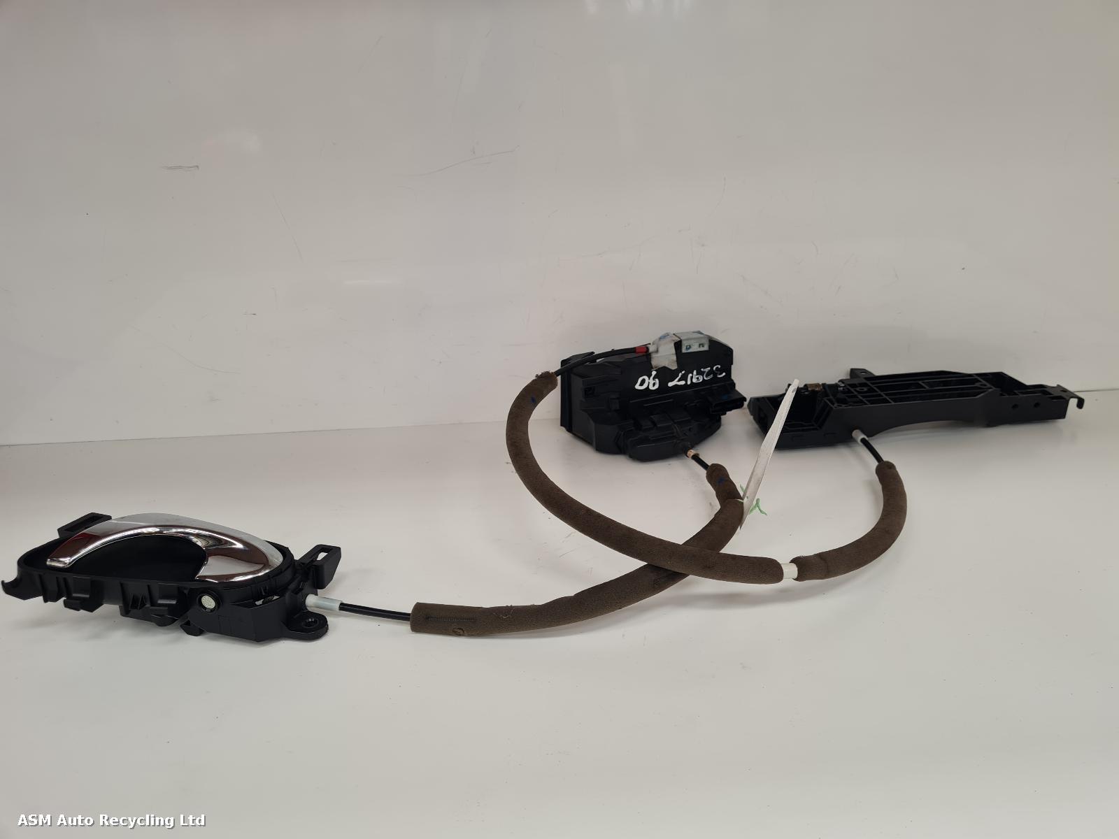 View Auto part Door Lock Assembly Nissan Qashqai 2015