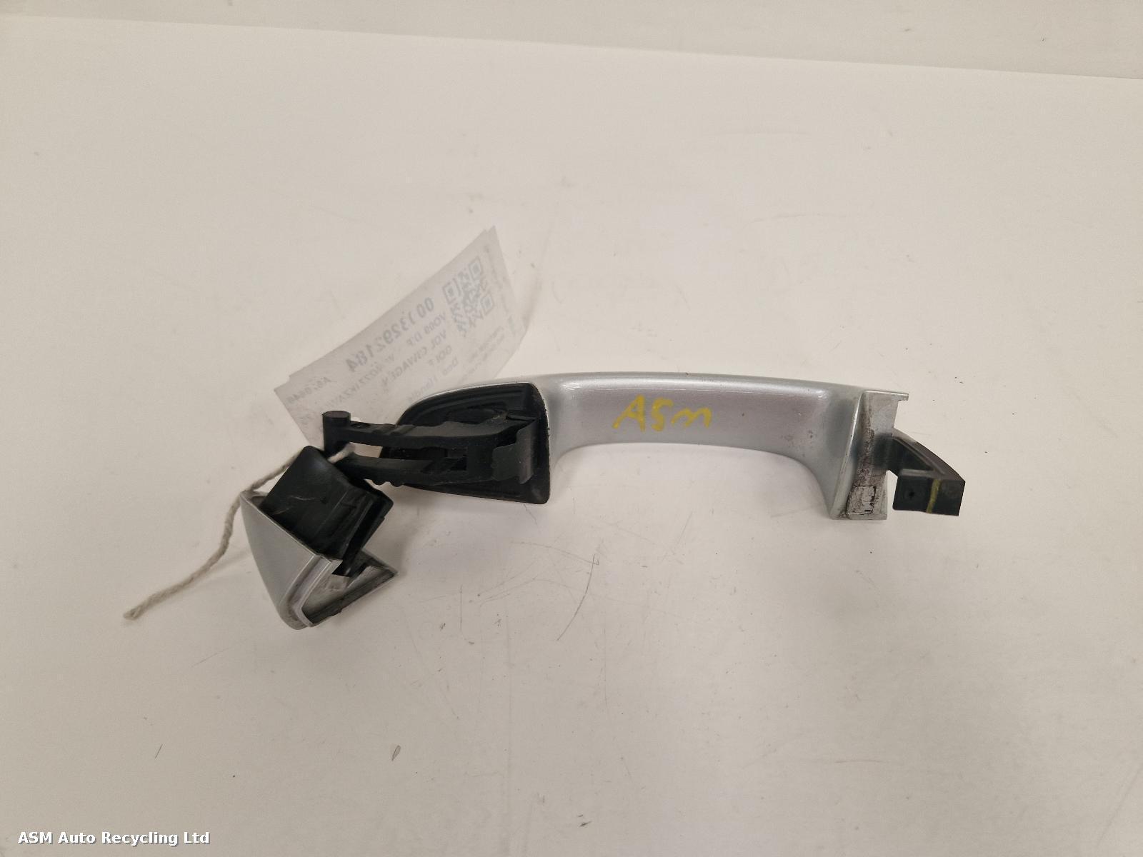 View Auto part Door Handle Volkswagen Golf 2009