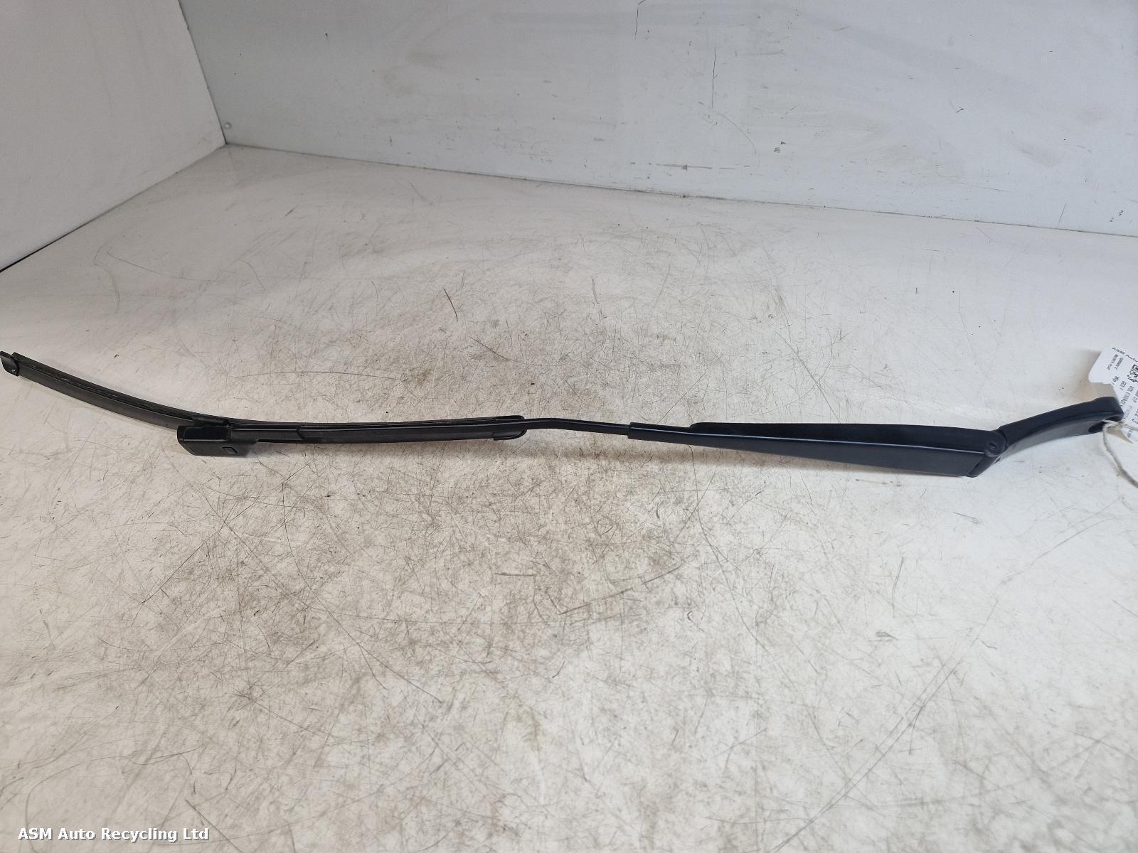 View Auto part Wiper Arm Volkswagen Golf 2009