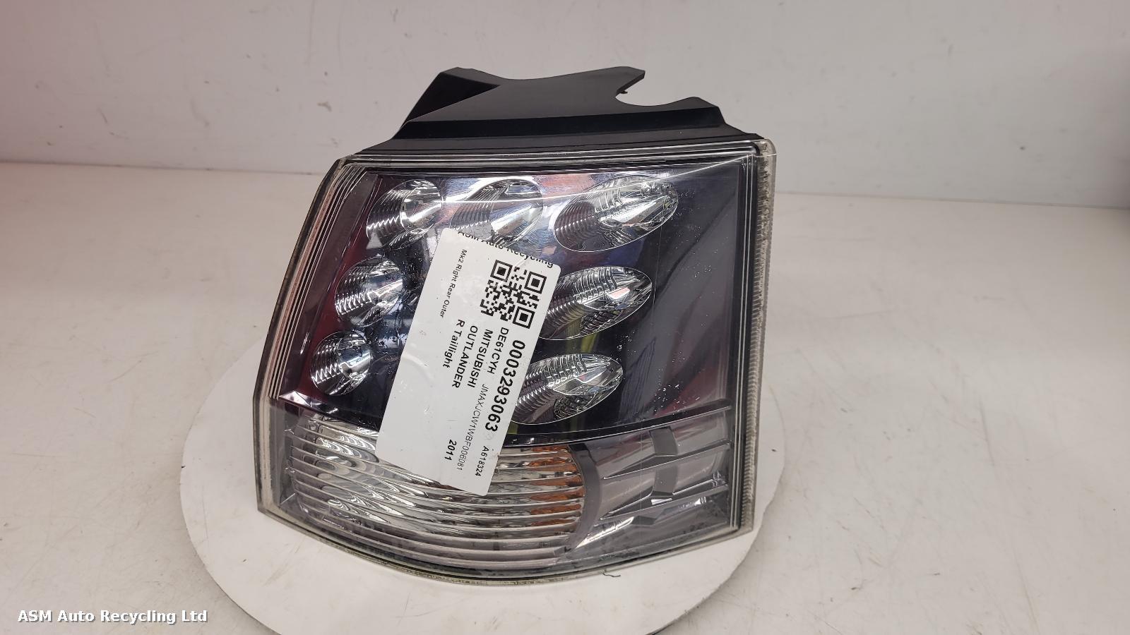 View Auto part R Taillight Mitsubishi Outlander 2011