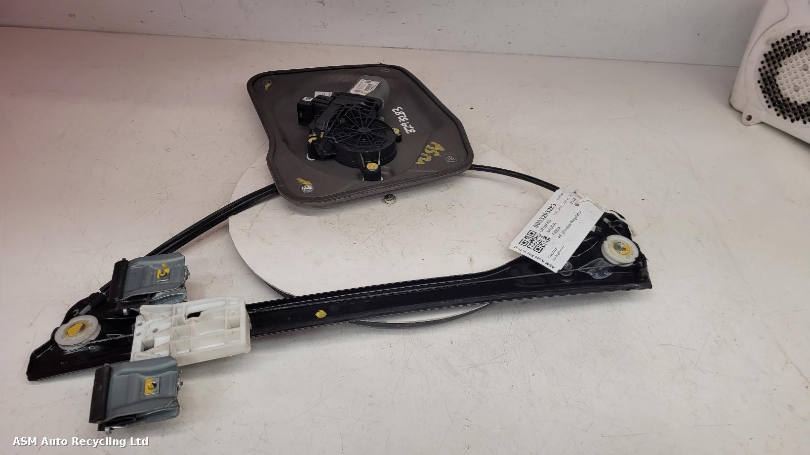 View Auto part RF Window Regulator Skoda Fabia 2010