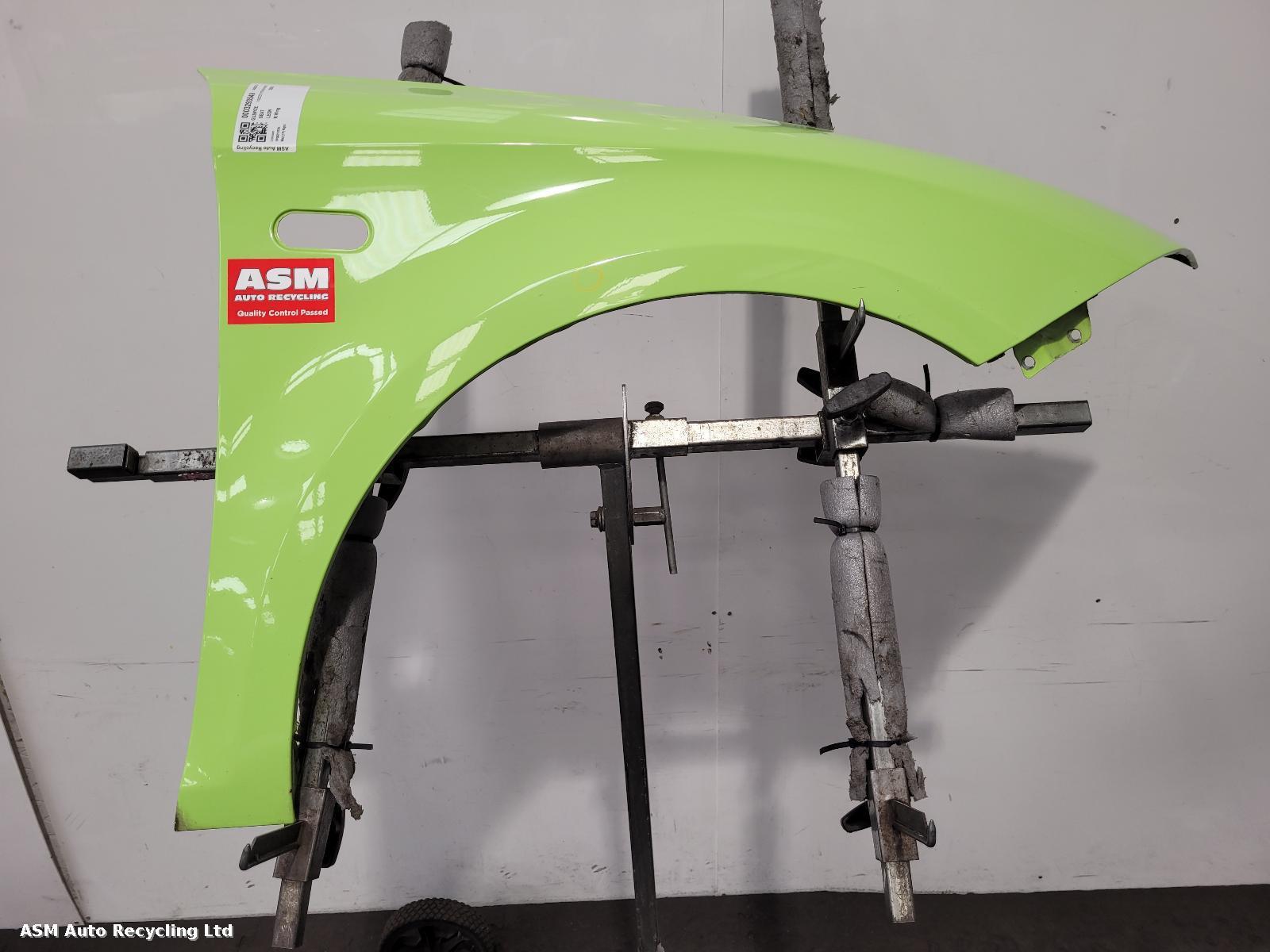 View Auto part R Wing Seat Leon 2009