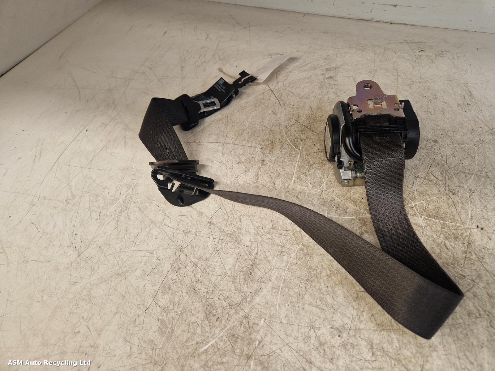 View Auto part Seat Belt Vauxhall Astra 2010