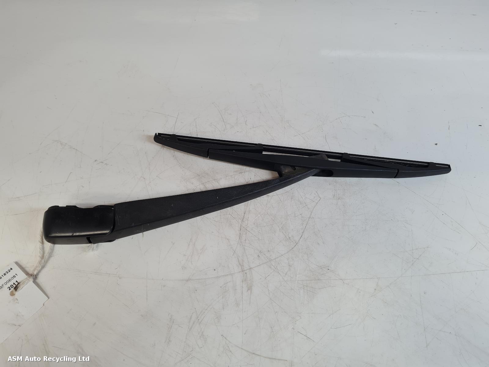 View Auto part Wiper Arm Mitsubishi Outlander 2011