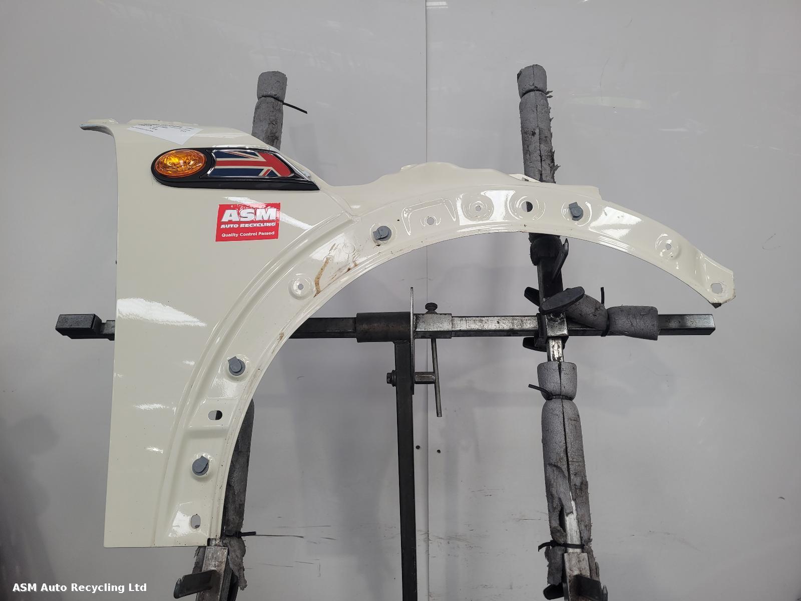 View Auto part R Wing Mini (bmw) Mini 2013