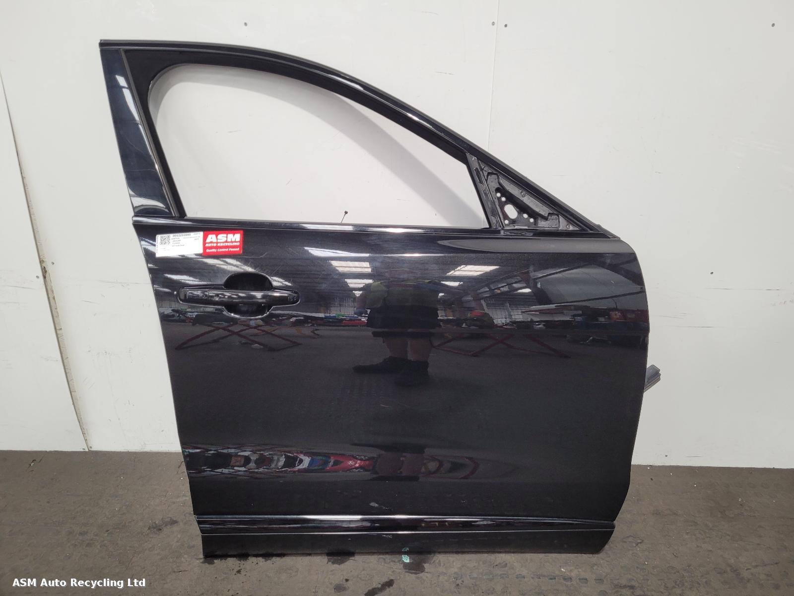 View Auto part R Front Door Jaguar F-pace 2017