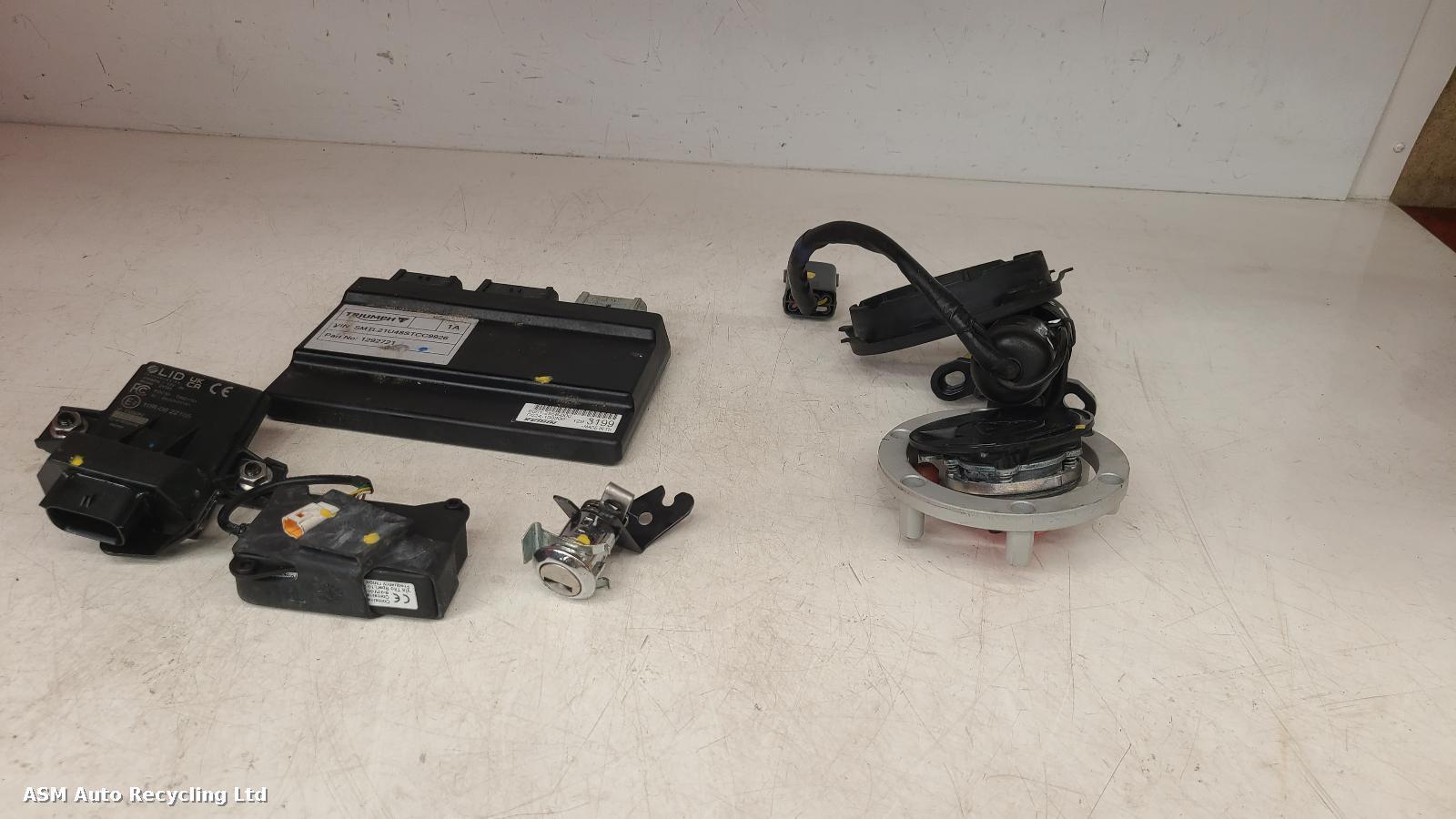 View Auto part Comp.Lock Set + Keys Triumph Trident 660 2025