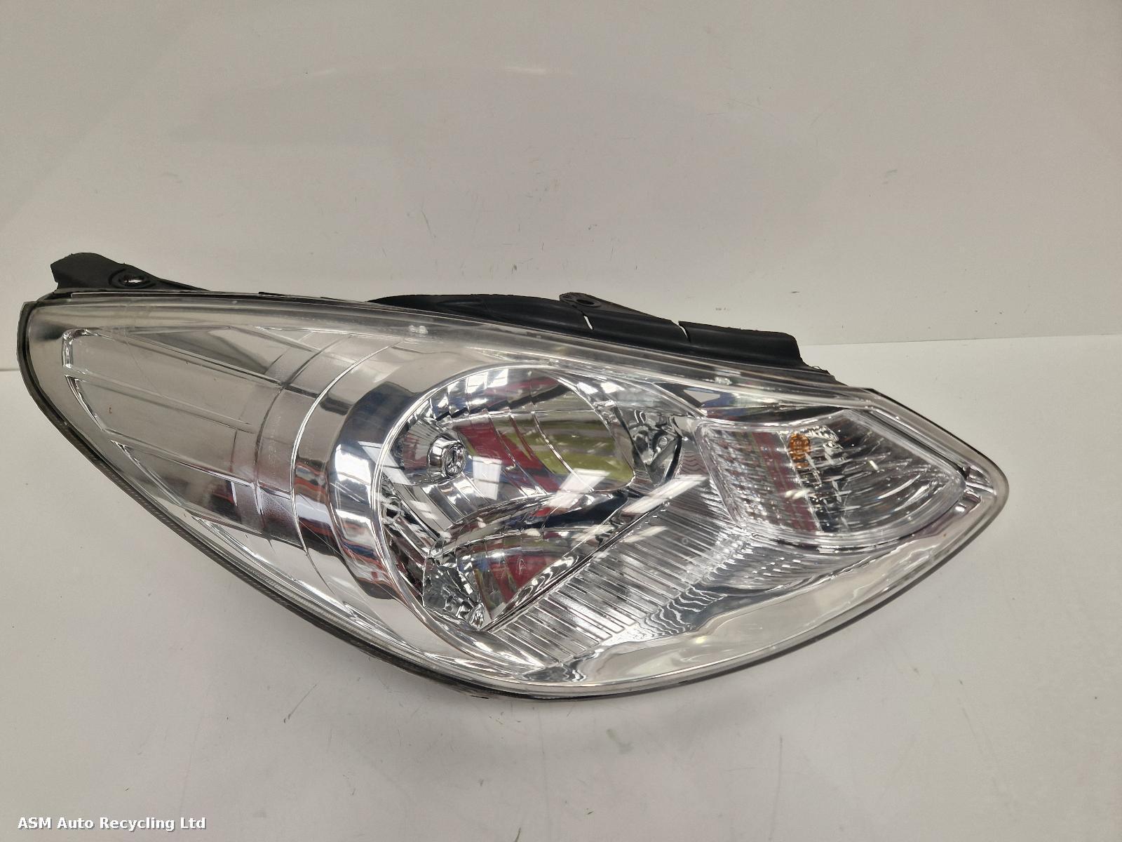 View Auto part R Headlamp Hyundai I10 2010