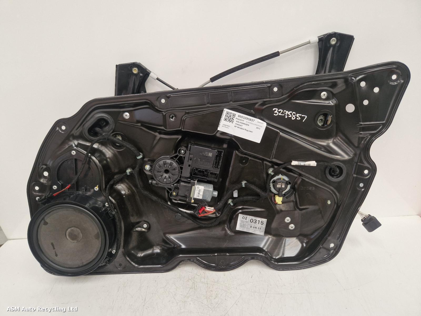 View Auto part RF Window Regulator Volkswagen Passat 2013