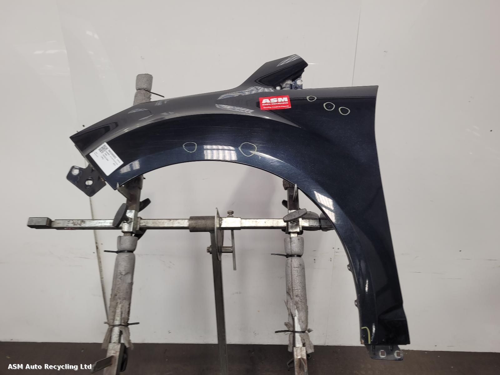 View Auto part L Wing Ford Focus C Max 2013