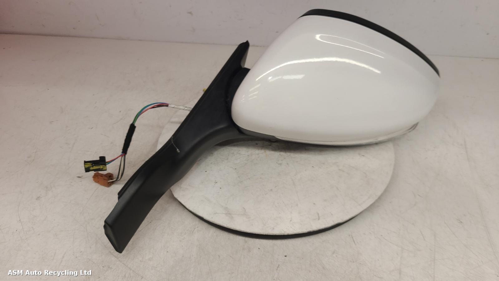 View Auto part L Door Mirror Peugeot 208 2012