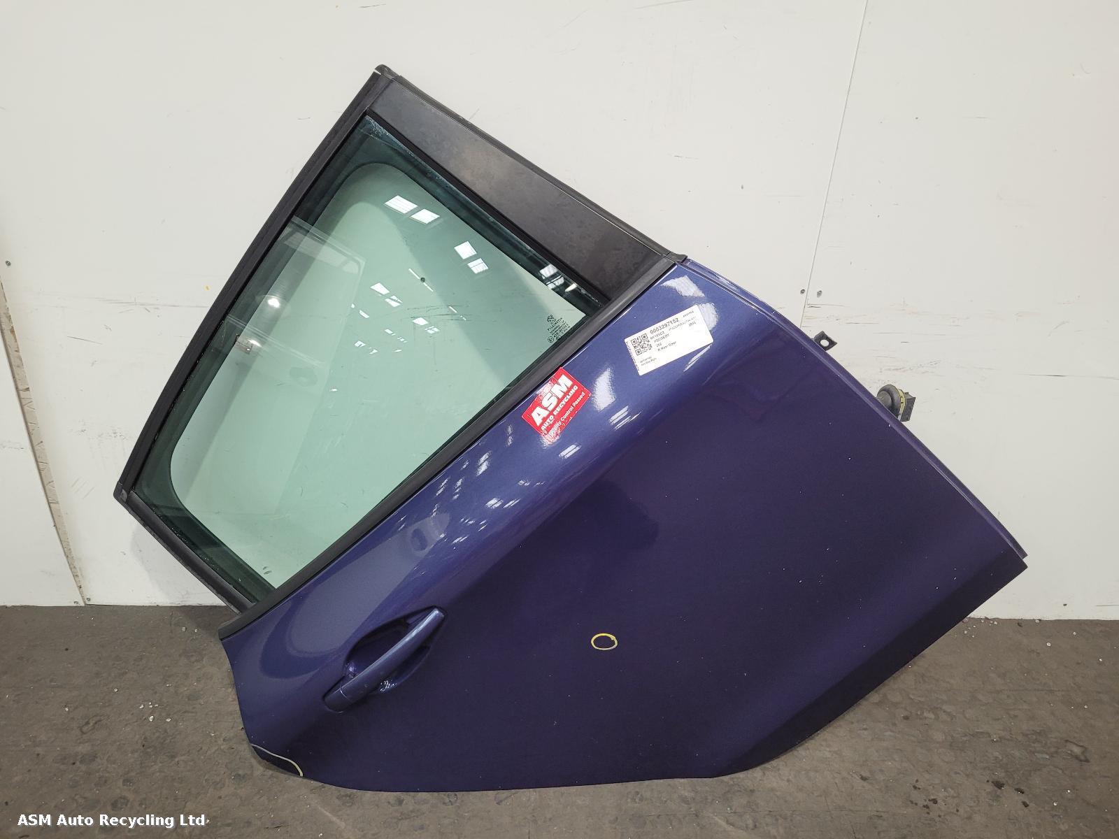 View Auto part R Rear Door Peugeot 208 2016