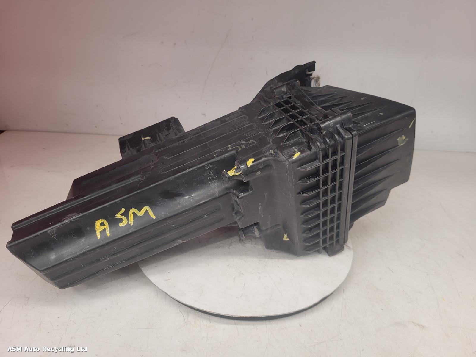 View Auto part Air Cleaner/Box Ford Fiesta 2014